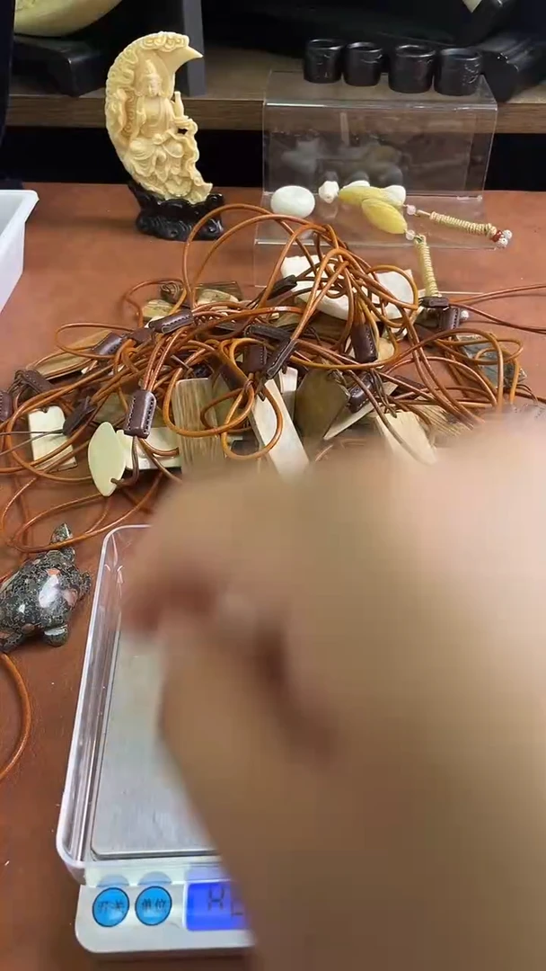 橄榄核吊坠68===========