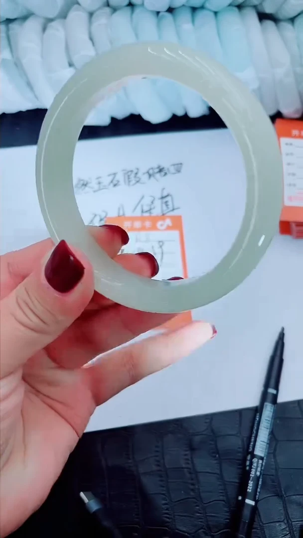 【闪购商品】石英质玉手镯未镶嵌R8-58/59