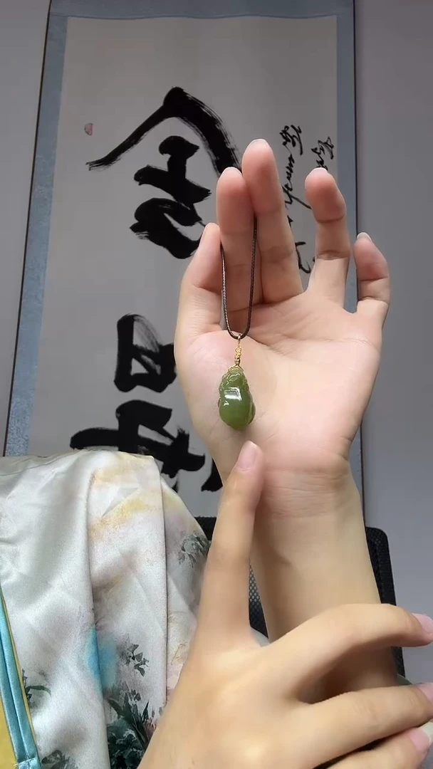 颈饰未镶嵌和田玉貔貅