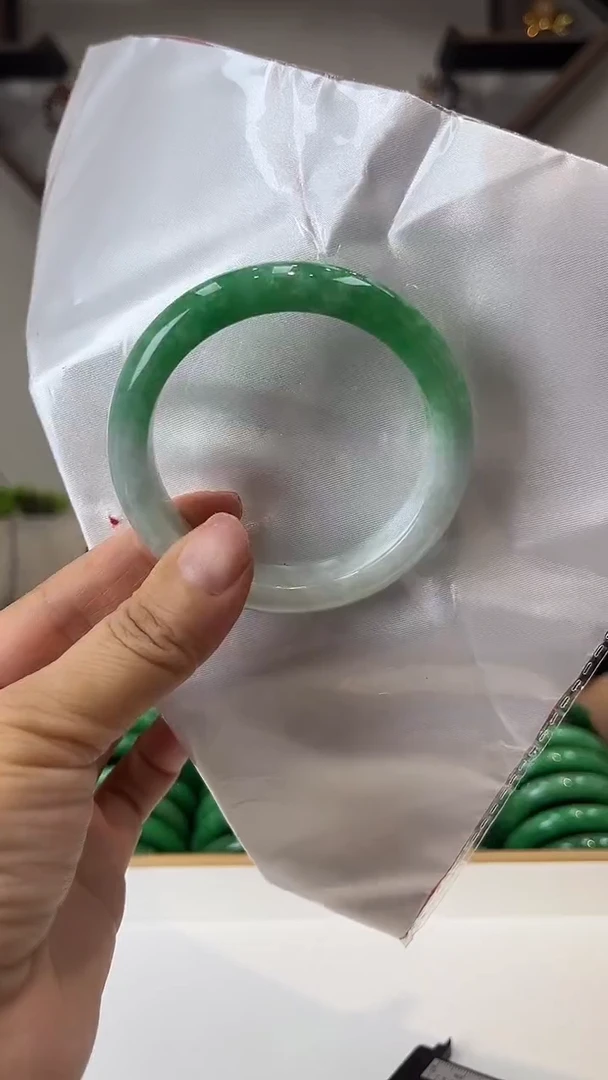 【闪购商品】砖雕闪8 圈口56 独货手镯