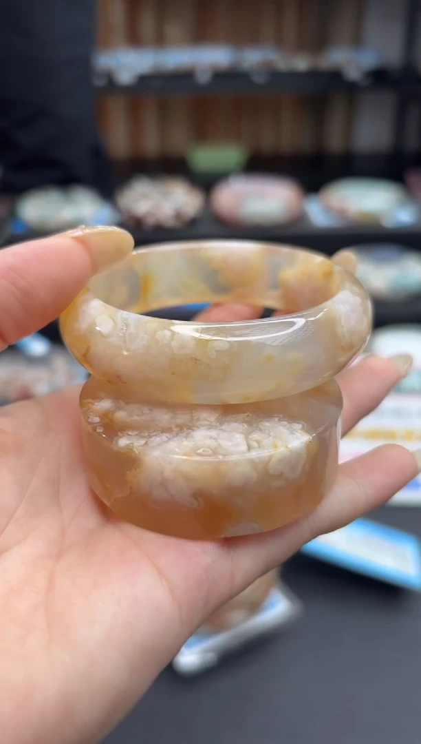 未镶嵌手镯石英质玉C345(56圈赠送镯心)