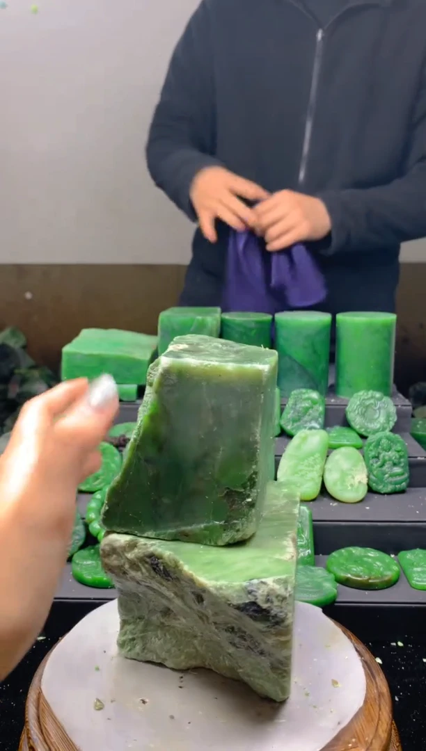 未镶嵌和田玉珠宝半成品1