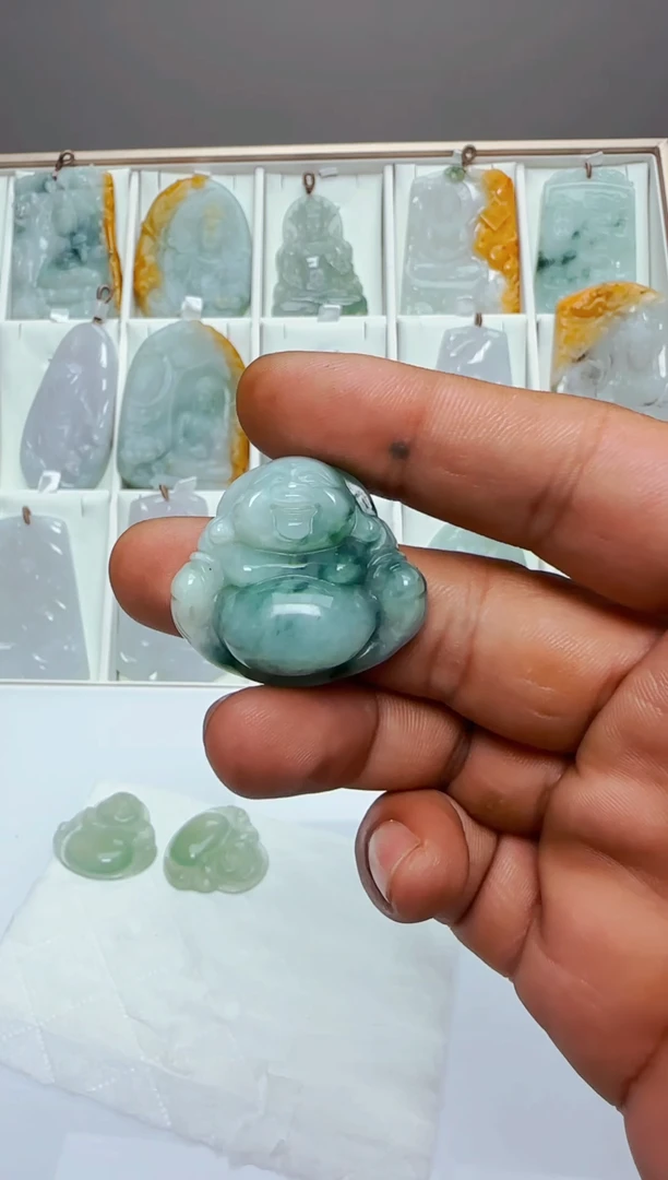 【闪购商品】翡翠颈饰未镶嵌缅甸天然A货翡翠