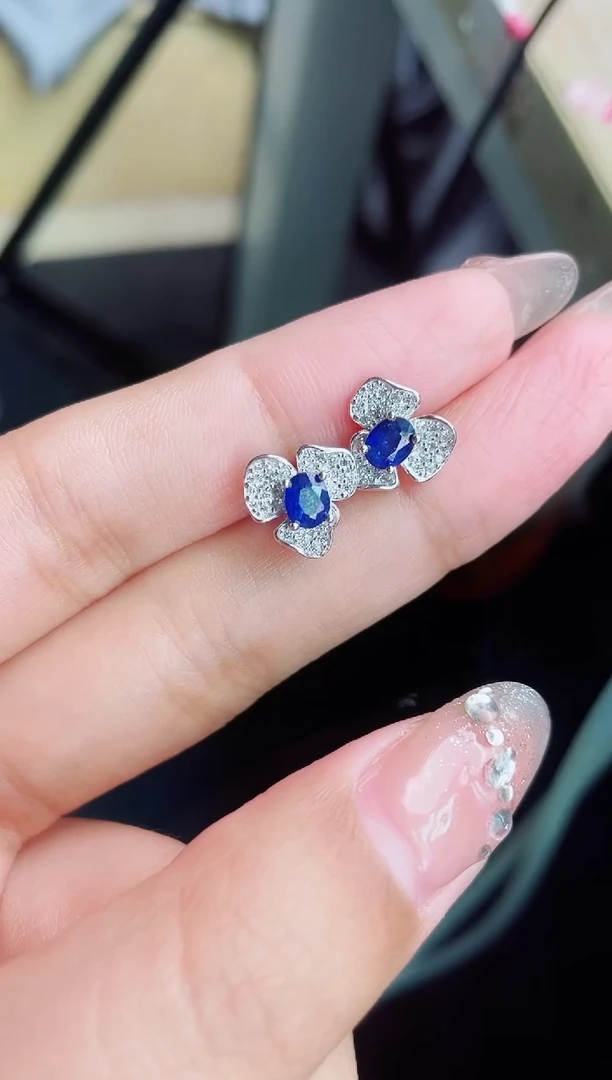 【闪购商品】蓝宝石耳饰银S925镶嵌耳饰