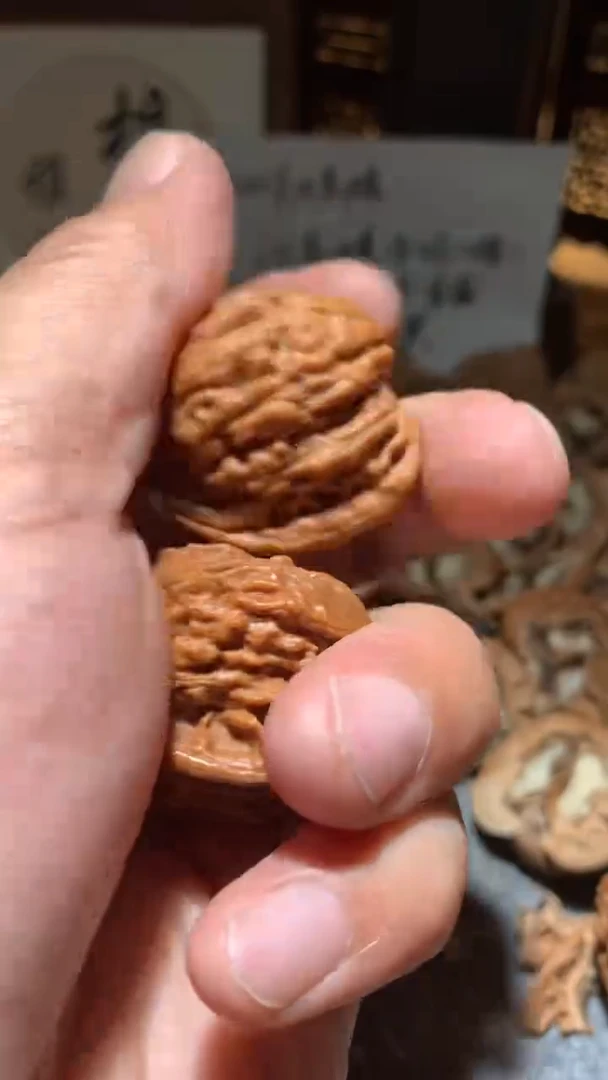 文玩核桃把件【核缘雅趣】38左右汉高楼，同尺寸随机发    矮桩