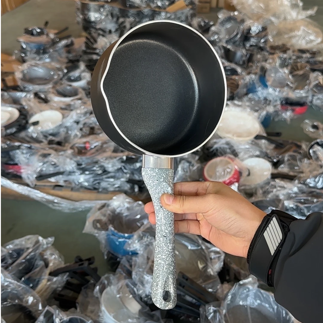 A1尾货外贸，介意勿拍  外贸品质小奶锅 口径16cm，高度7.5cm