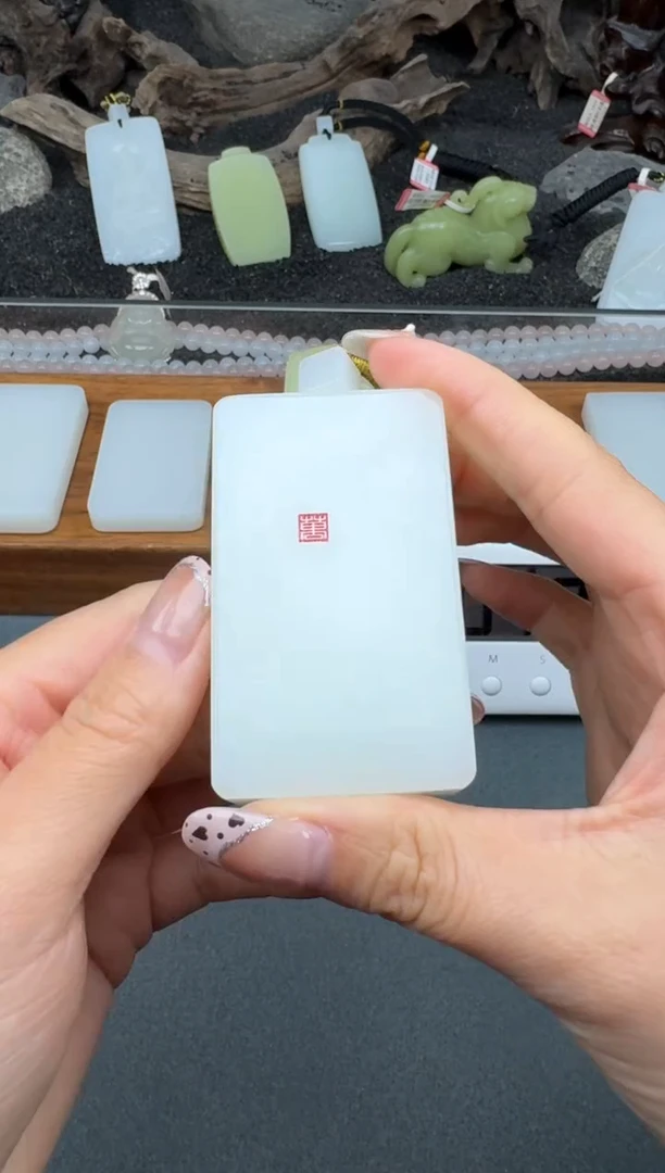 颈饰未镶嵌和田玉3