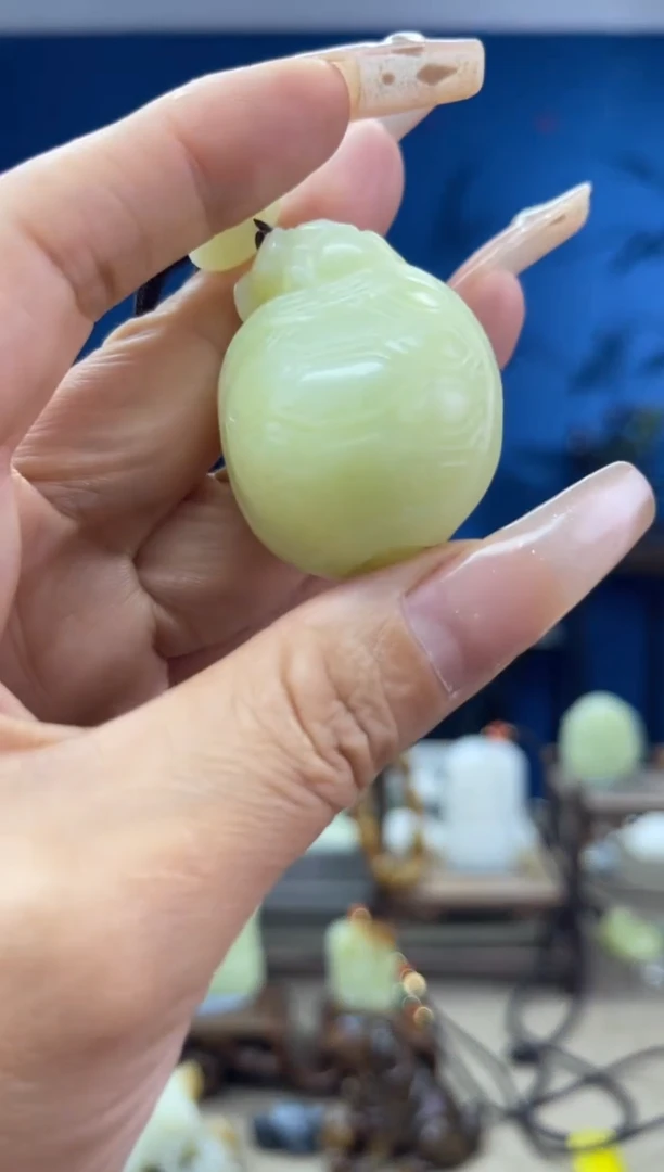 和田玉未镶嵌颈饰1