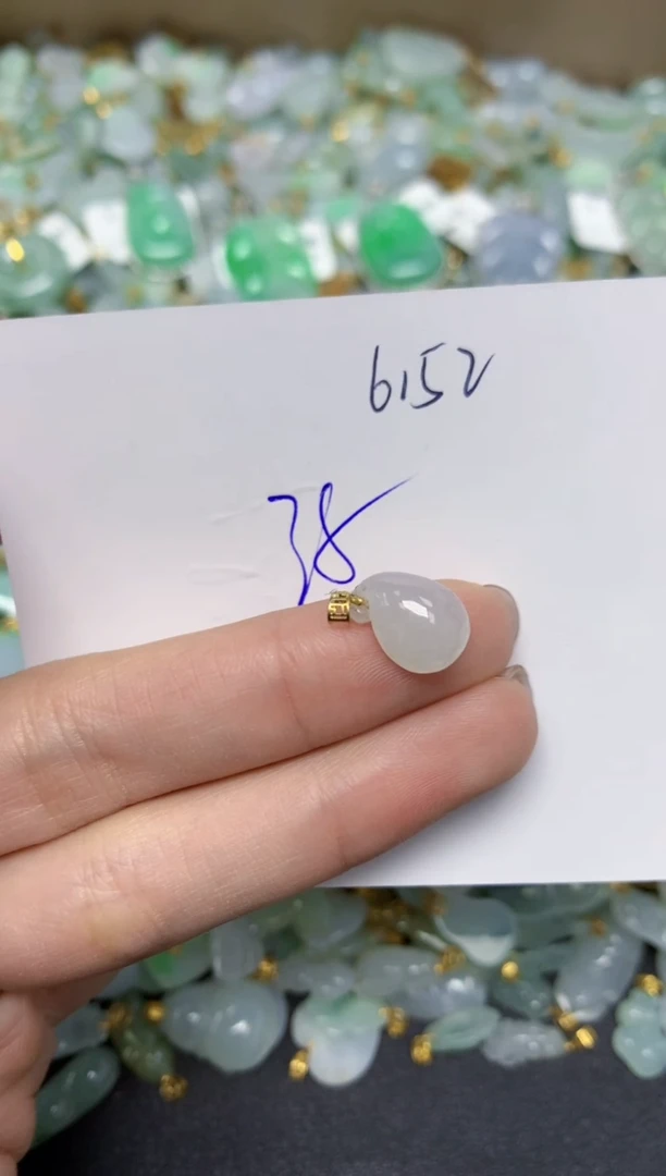 【闪购商品】翡翠颈饰18K金镶嵌天然翡翠A货