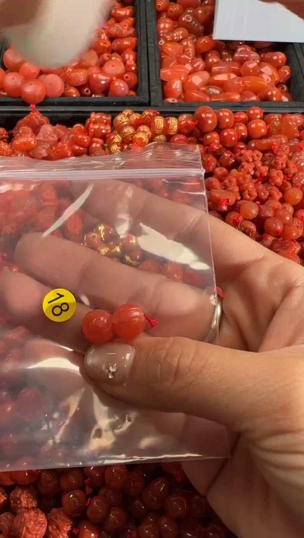 【闪购商品】南红玛瑙颈饰未镶嵌1