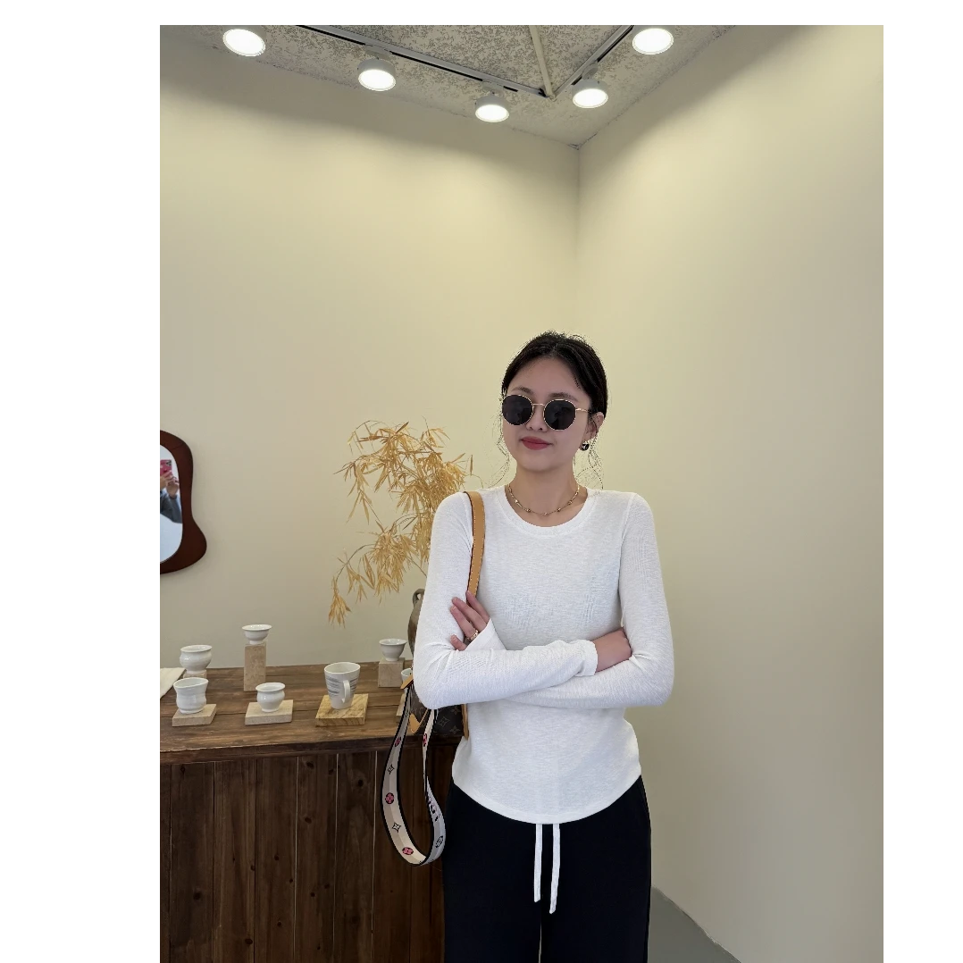 【Onai】普拉修身打底圆领长袖显瘦T3416