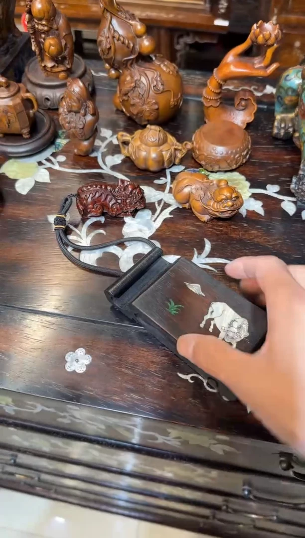 木木头款紫檀牛墨床45.8