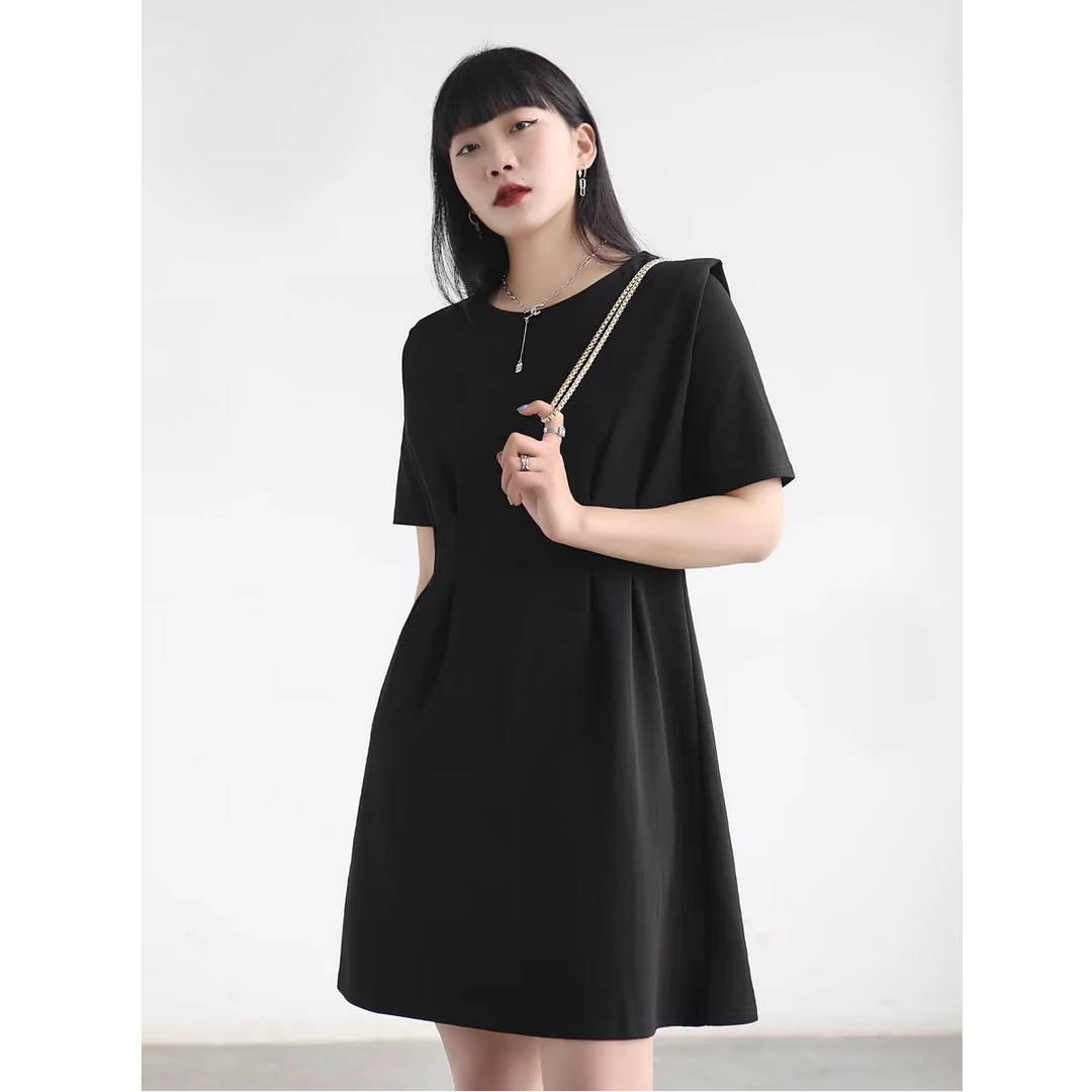 「青和月服饰」通勤气质正肩捏褶收腰卫衣裙女夏新黑色显瘦连衣裙