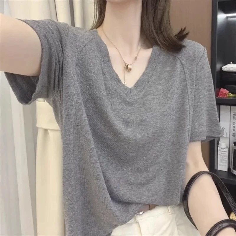 大码夏季不规则正肩V领冰丝短袖T恤女胖妹妹宽松休闲别致百搭上衣