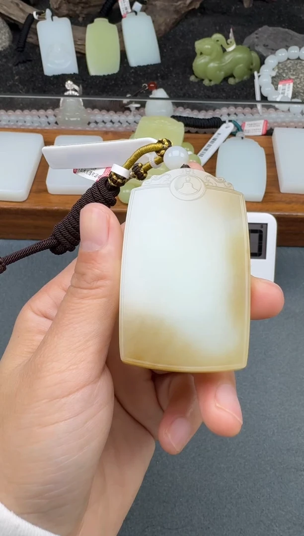 颈饰未镶嵌和田玉2