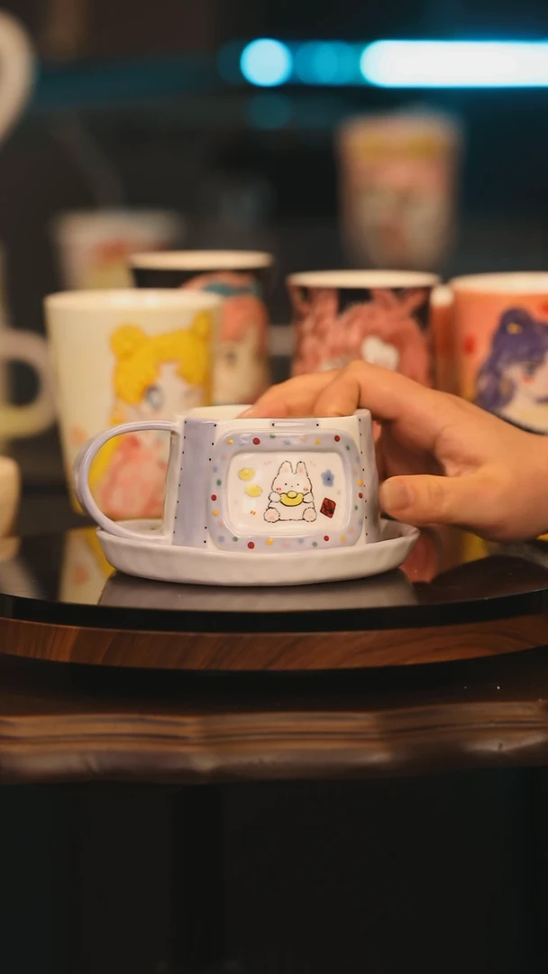 【闪购商品】摆件景德镇釉下彩绘设计师款陶瓷