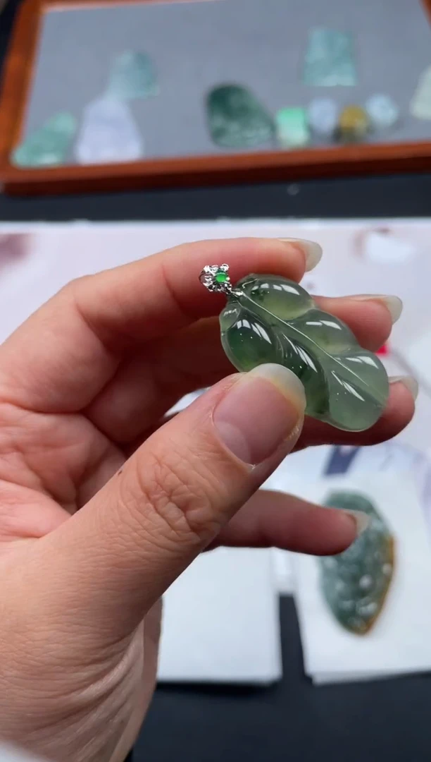 【闪购商品】定制翡翠未镶嵌01-18HDJT0127721