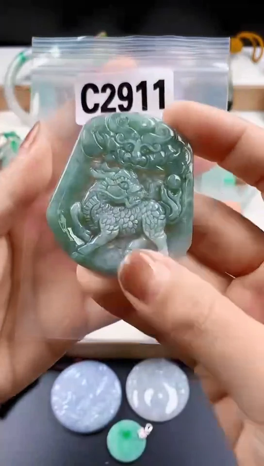 颈饰未镶嵌翡翠天然翡翠吊坠挂件