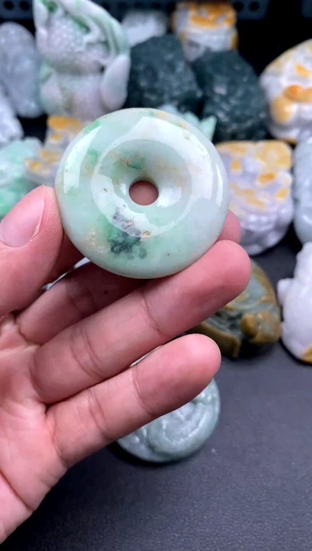 吊坠(不含链)未镶嵌翡翠1