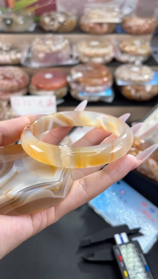 未镶嵌手镯石英质玉61