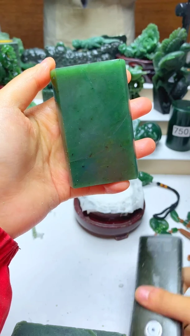 未镶嵌和田玉摆件1