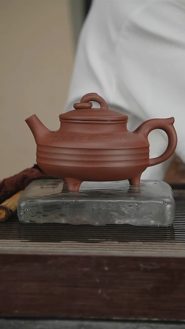 茶壶紫砂中*梦大师，带证450CC