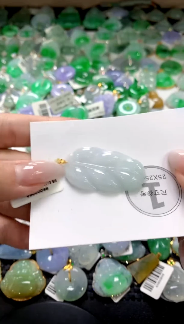 翡翠未镶嵌颈饰1111111111111111