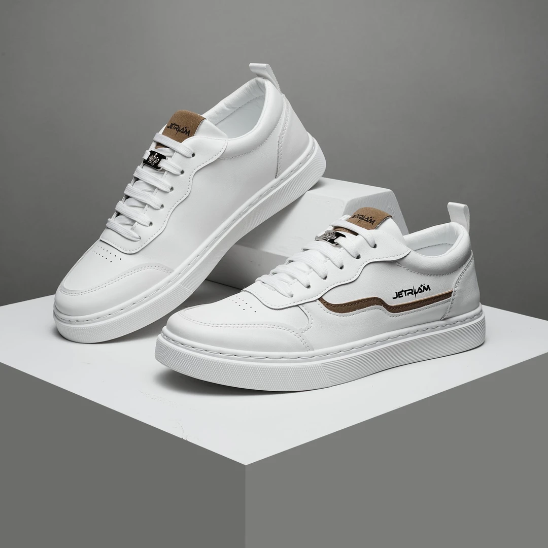 3202男士鞋2025年新款百搭轻质皮面日常百搭休闲运动纯色小白鞋