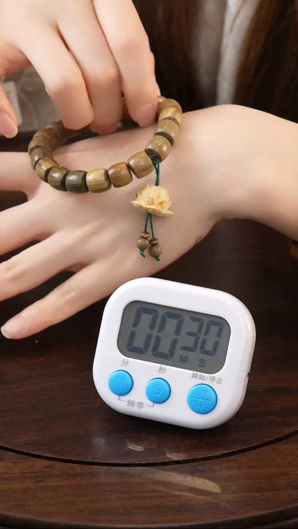 绿檀绿檀莲花手串