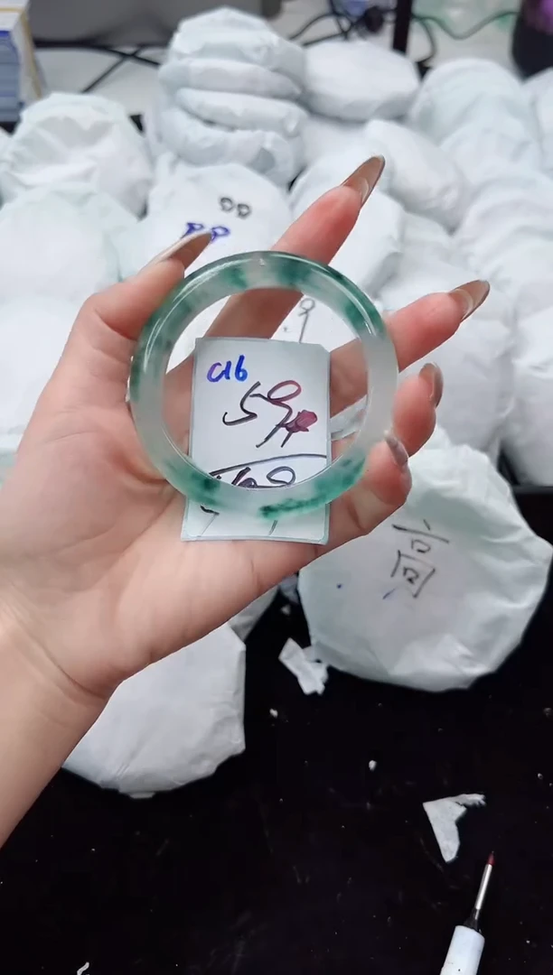未镶嵌手镯石英质玉59圈口编号：C16
