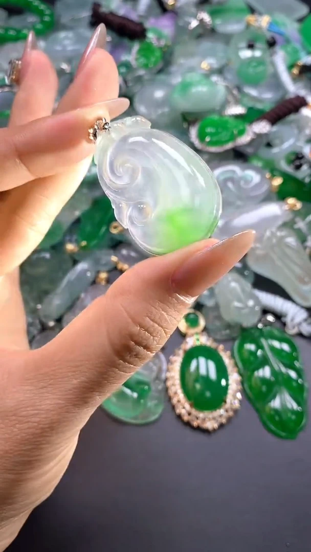 颈饰未镶嵌翡翠(配扣头多样性发其一）192