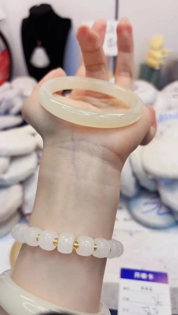 【闪购商品】石英质玉手镯未镶嵌444-美人条-圈口56
