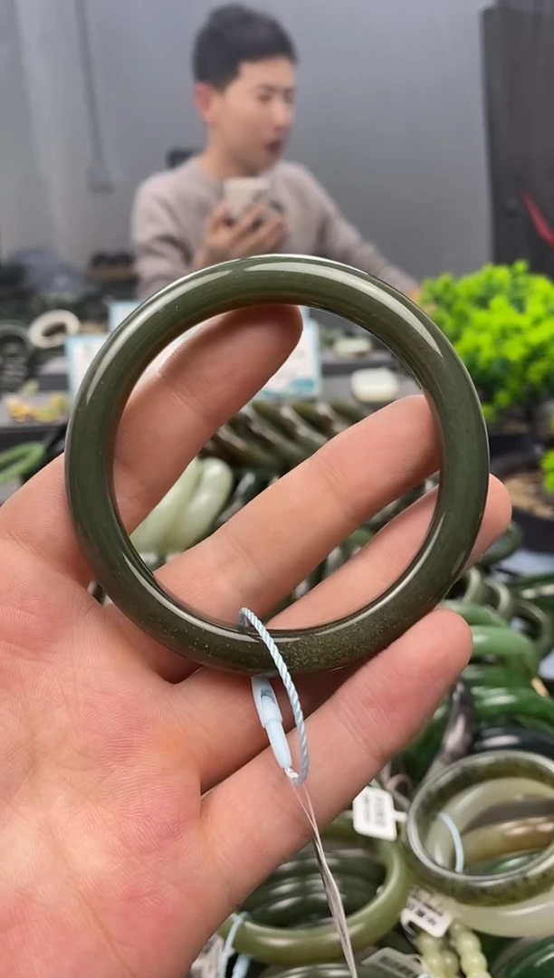 未镶嵌手镯和田玉57.7