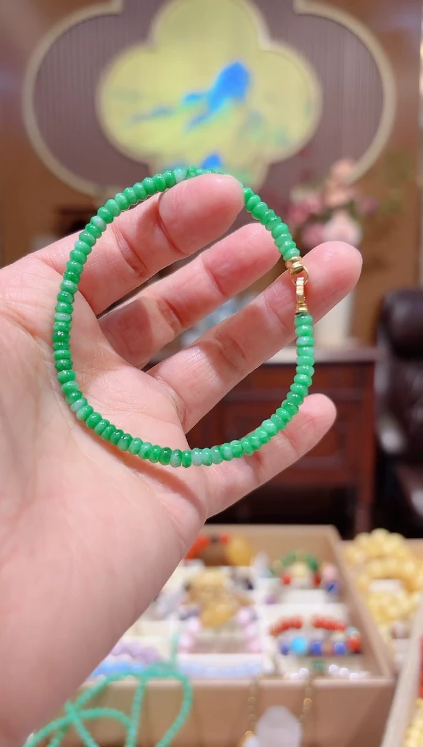 【闪购商品】翡翠手链18K金镶嵌辣阳绿