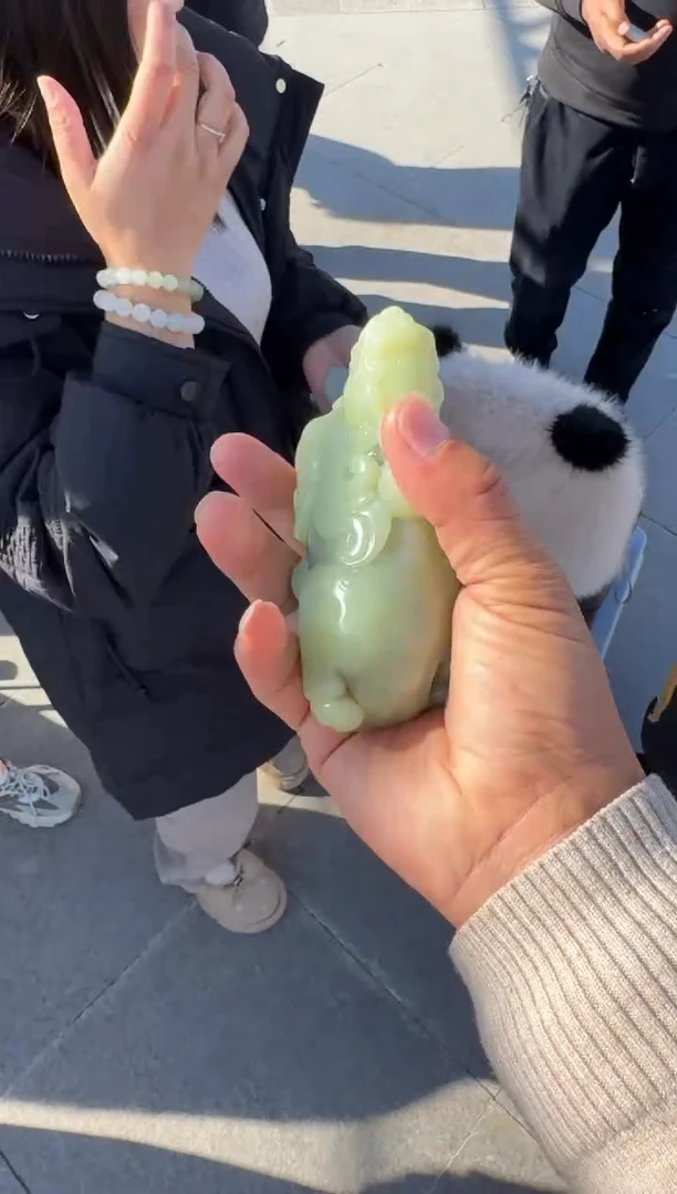 未镶嵌和田玉（糖玉）挂件和田玉