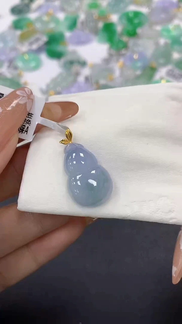 颈饰18K金镶嵌翡翠a货假一赔三支持复检百元上9元证书费自理