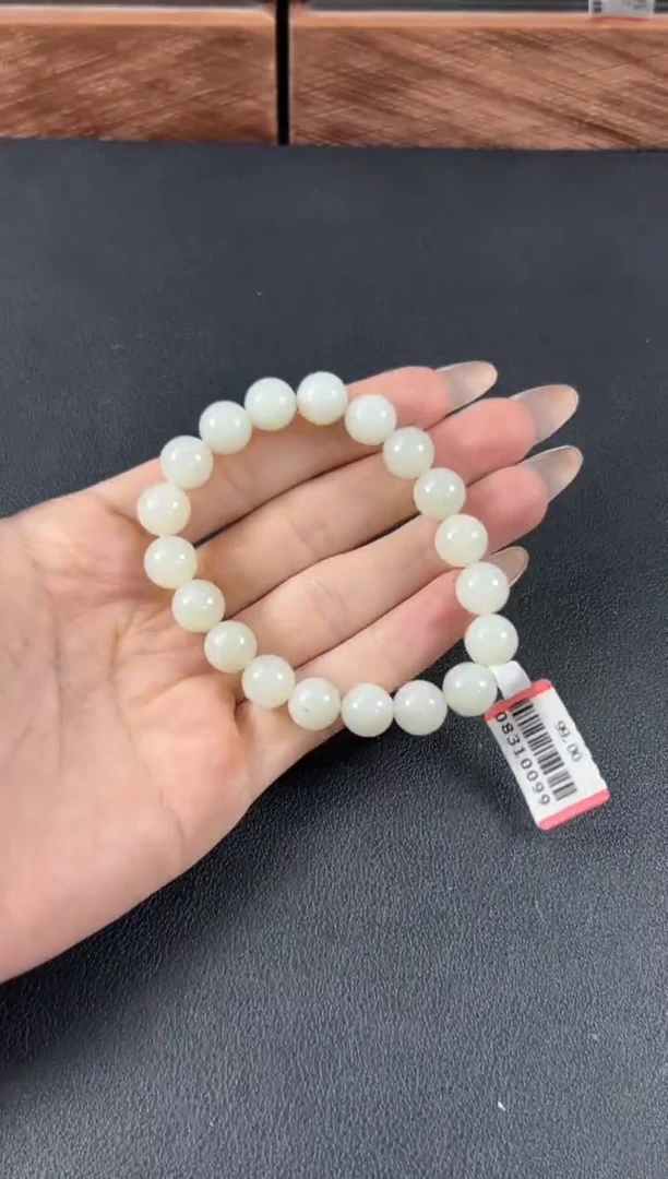 手串未镶嵌和田玉且末微色差近矿卡10手串