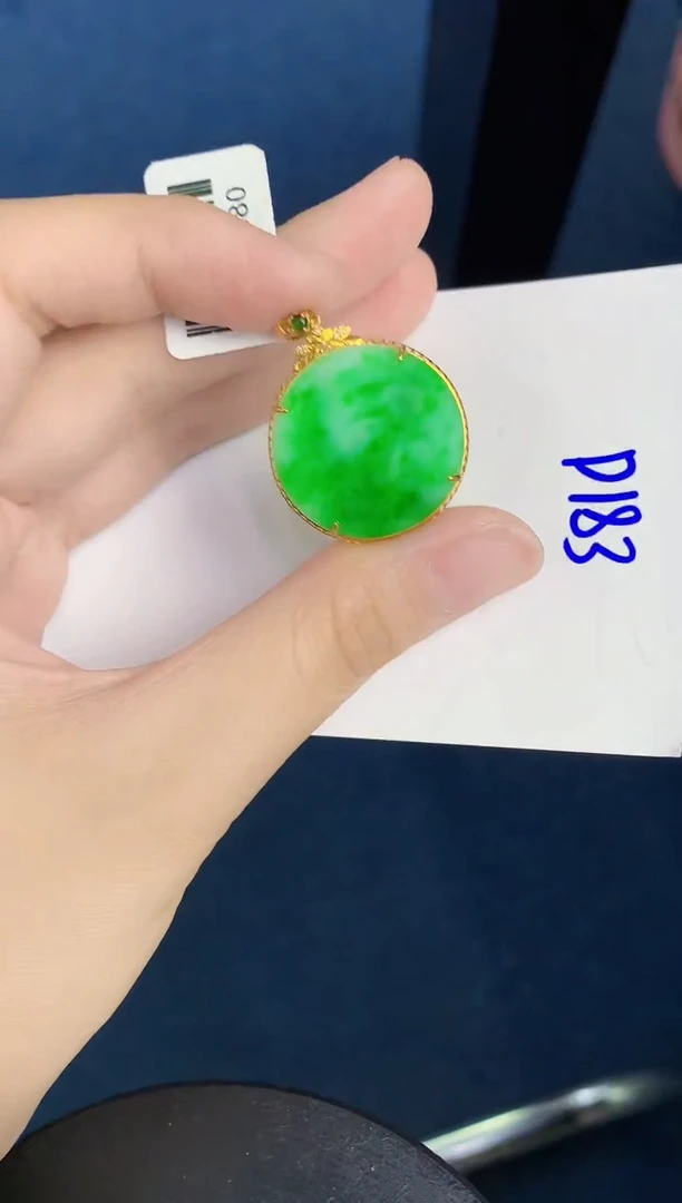 翡翠18K金镶嵌颈饰天然翡翠緬甸A貨