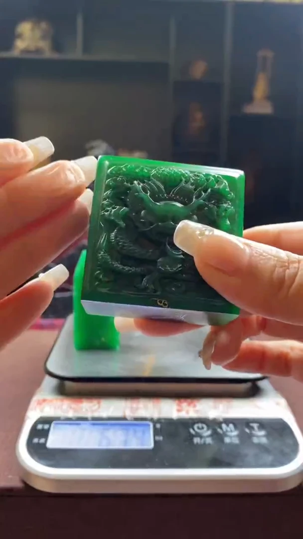【闪购商品】寿山石印石绝绿盘龙四方章