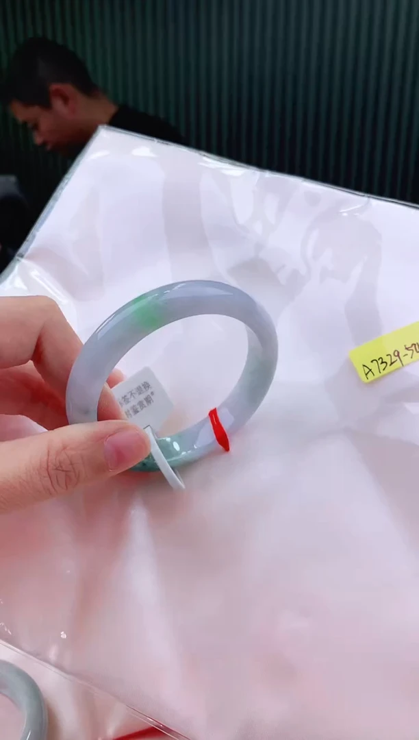 未镶嵌手镯翡翠111