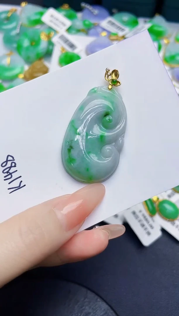 颈饰未镶嵌翡翠缅甸天然翡翠A货