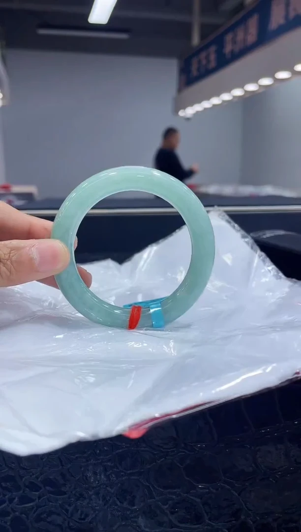 未镶嵌手镯翡翠7