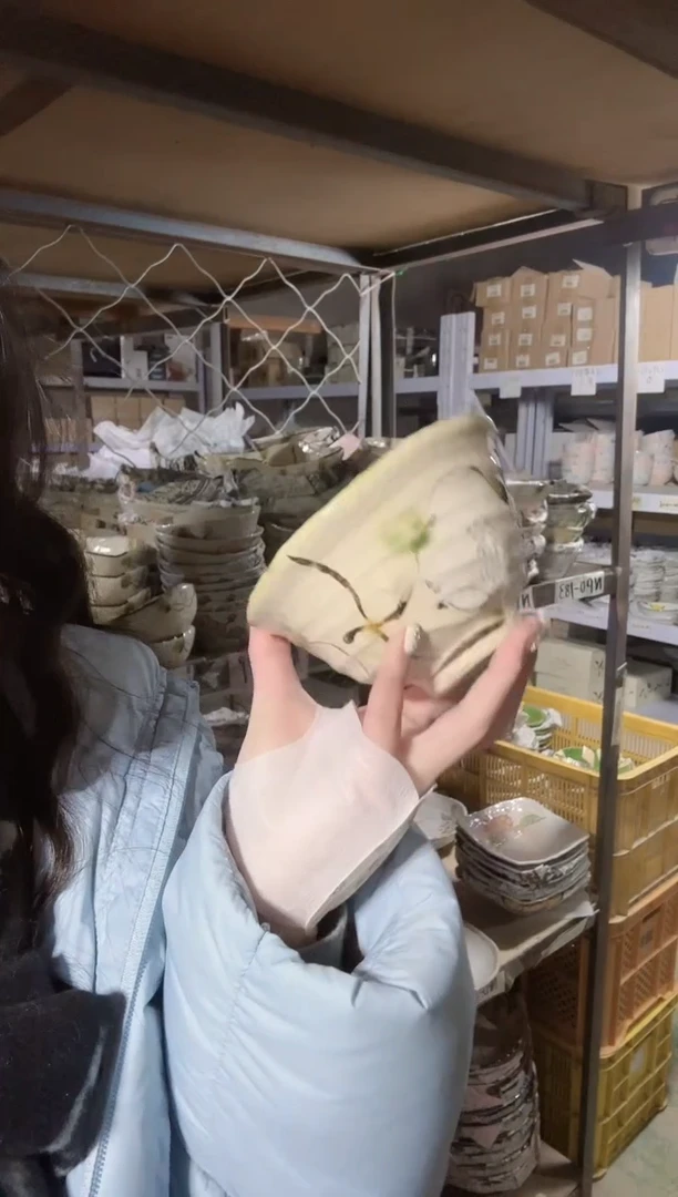 陶瓷手绘白色山茶花变形饭碗13cm*12.3cm