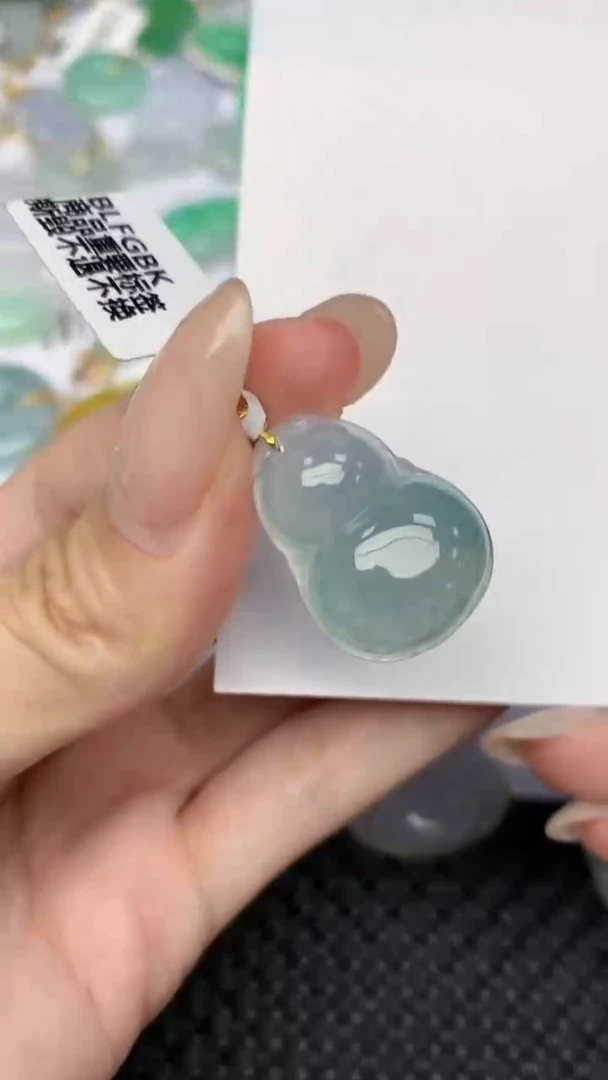 翡翠18K金镶嵌颈饰天然翡翠a货