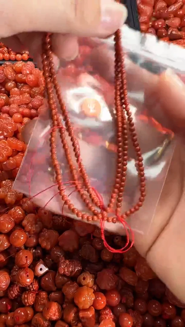 【闪购商品】南红玛瑙颈饰未镶嵌1