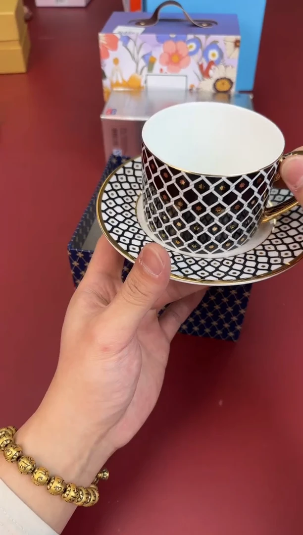 【闪购商品】瓷片新号开播全场漏@@H1845