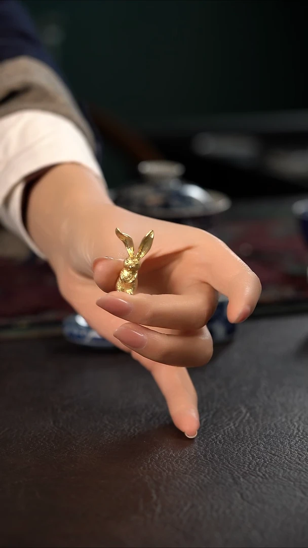 君心茶事陶瓷周边兔兔茶宠 铜色