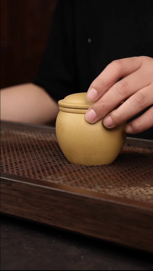 茶壶紫砂黄金段大缸茶叶罐