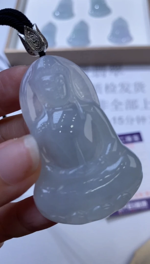 未镶嵌挂件翡翠300842    多人 多样性一件发