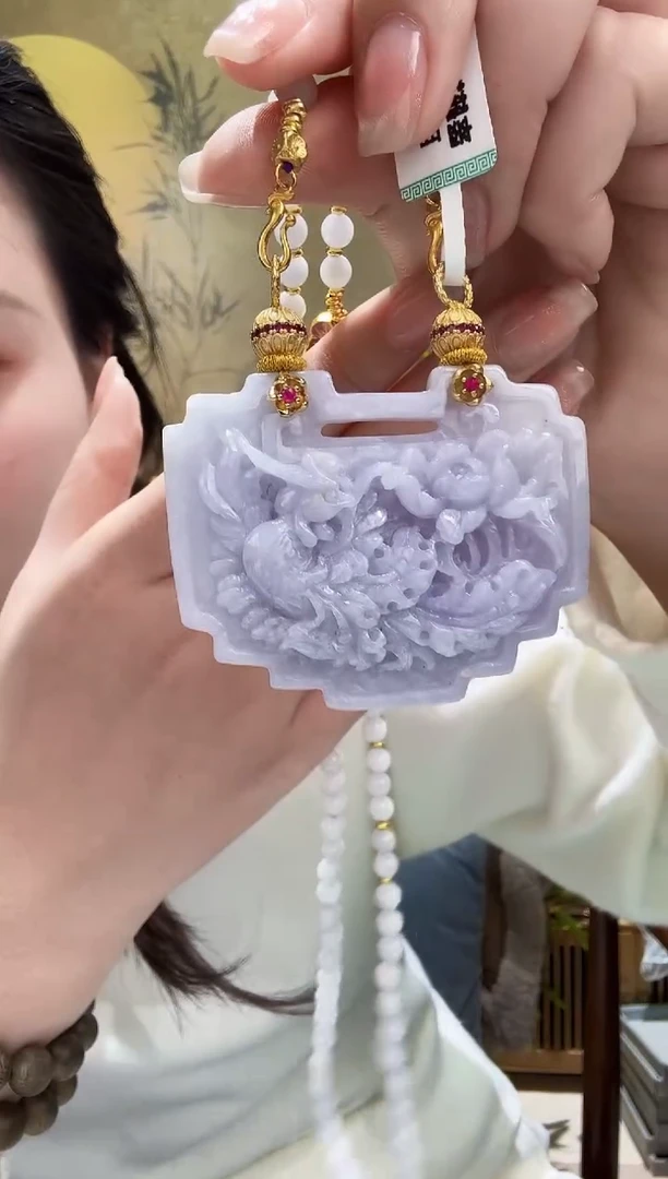 颈饰未镶嵌翡翠吊坠